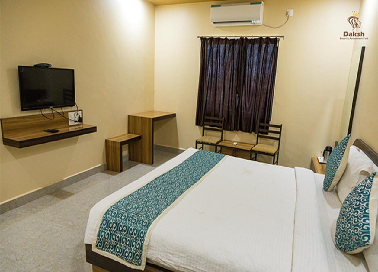 Hotel Somnath Daksh Ngoại thất bức ảnh