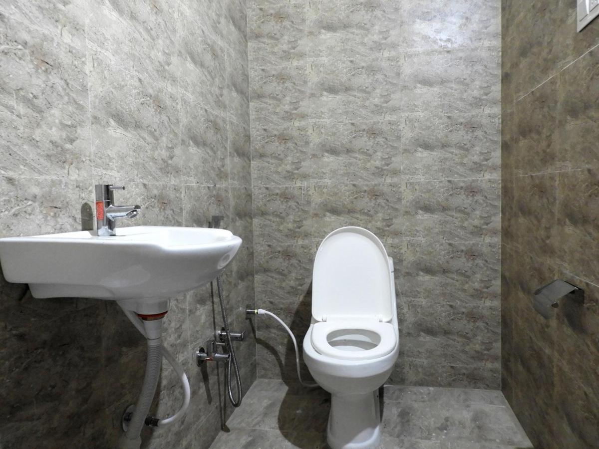 Hotel Somnath Daksh Ngoại thất bức ảnh