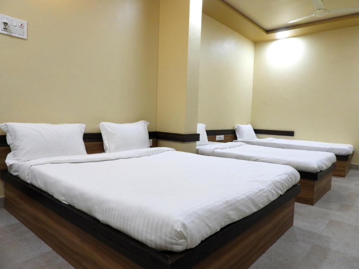 Hotel Somnath Daksh Ngoại thất bức ảnh